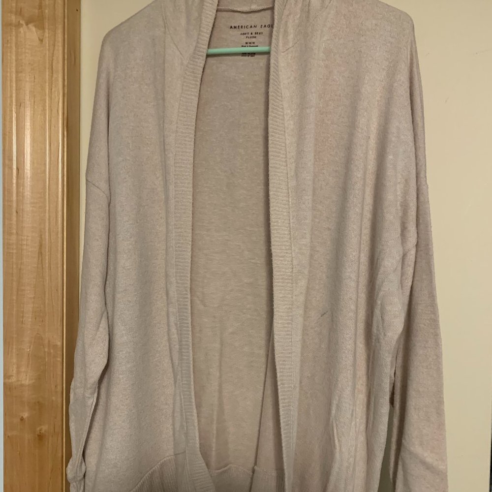 American Eagle light tan hooded cardigan